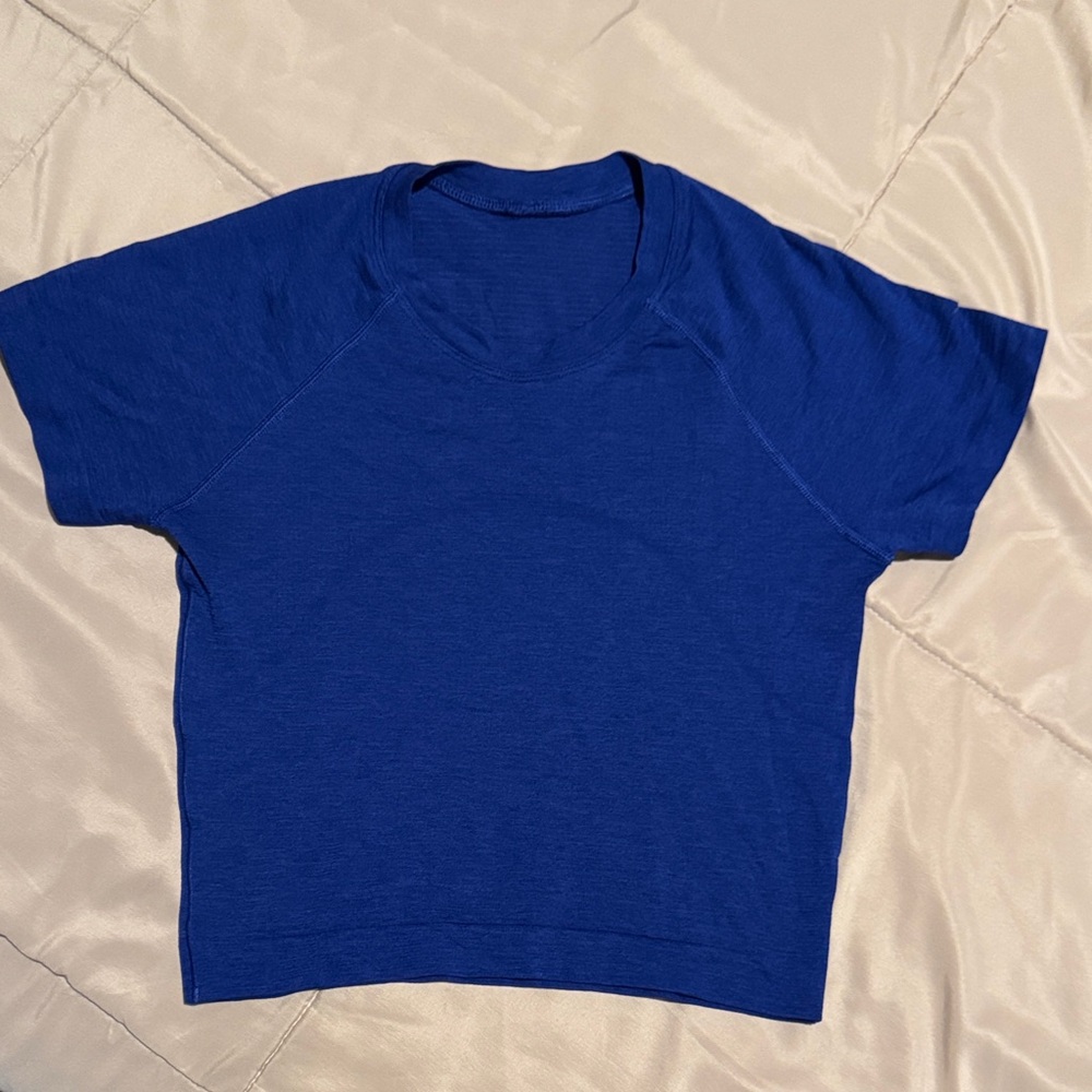 lululemon athletica Women’s Navy Short Sleeve Tee Size 4
